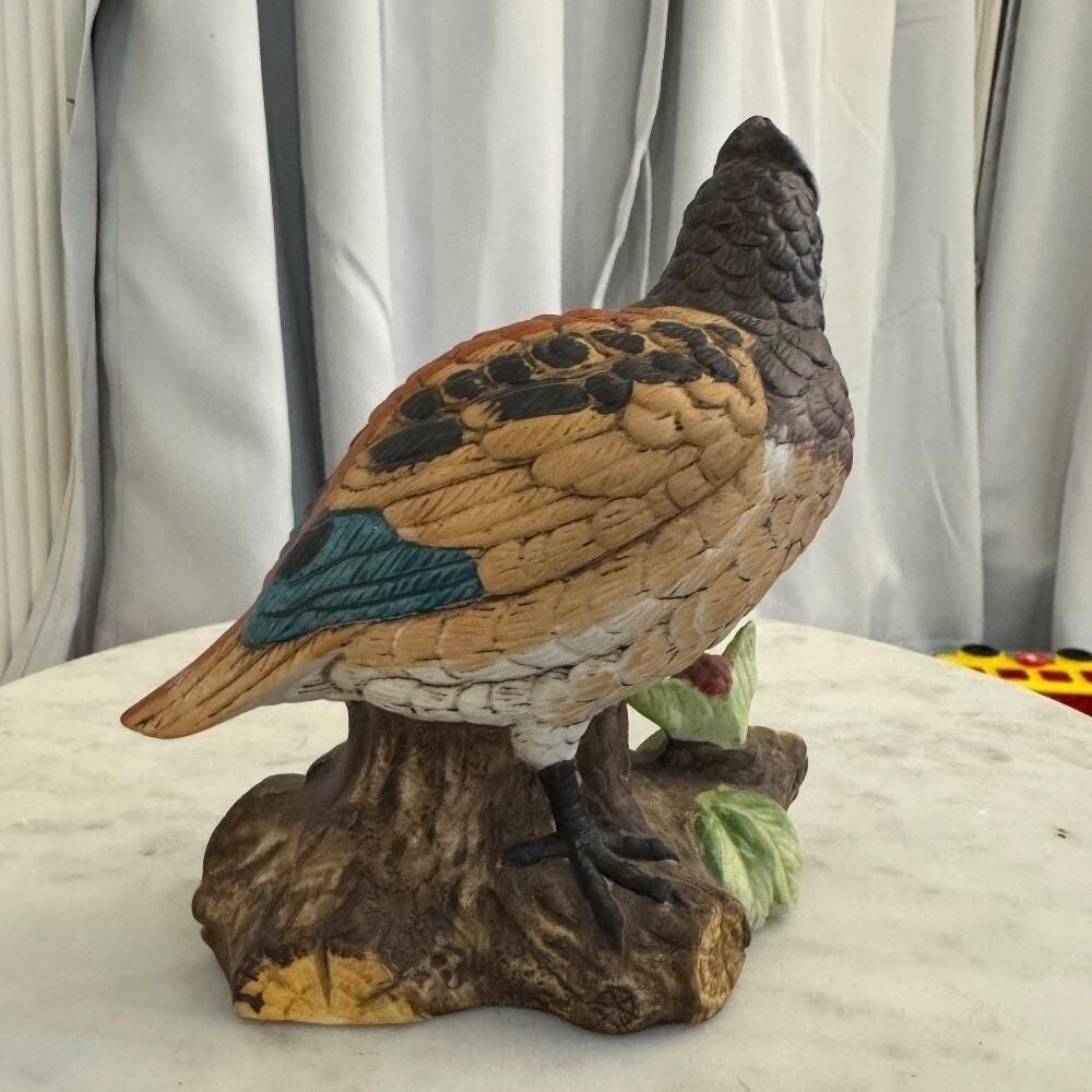 Norcrest Ceramic Quail Bird Figurine on Log with Berries Hand‎ Painted Taiwan - Picture 5 of 8